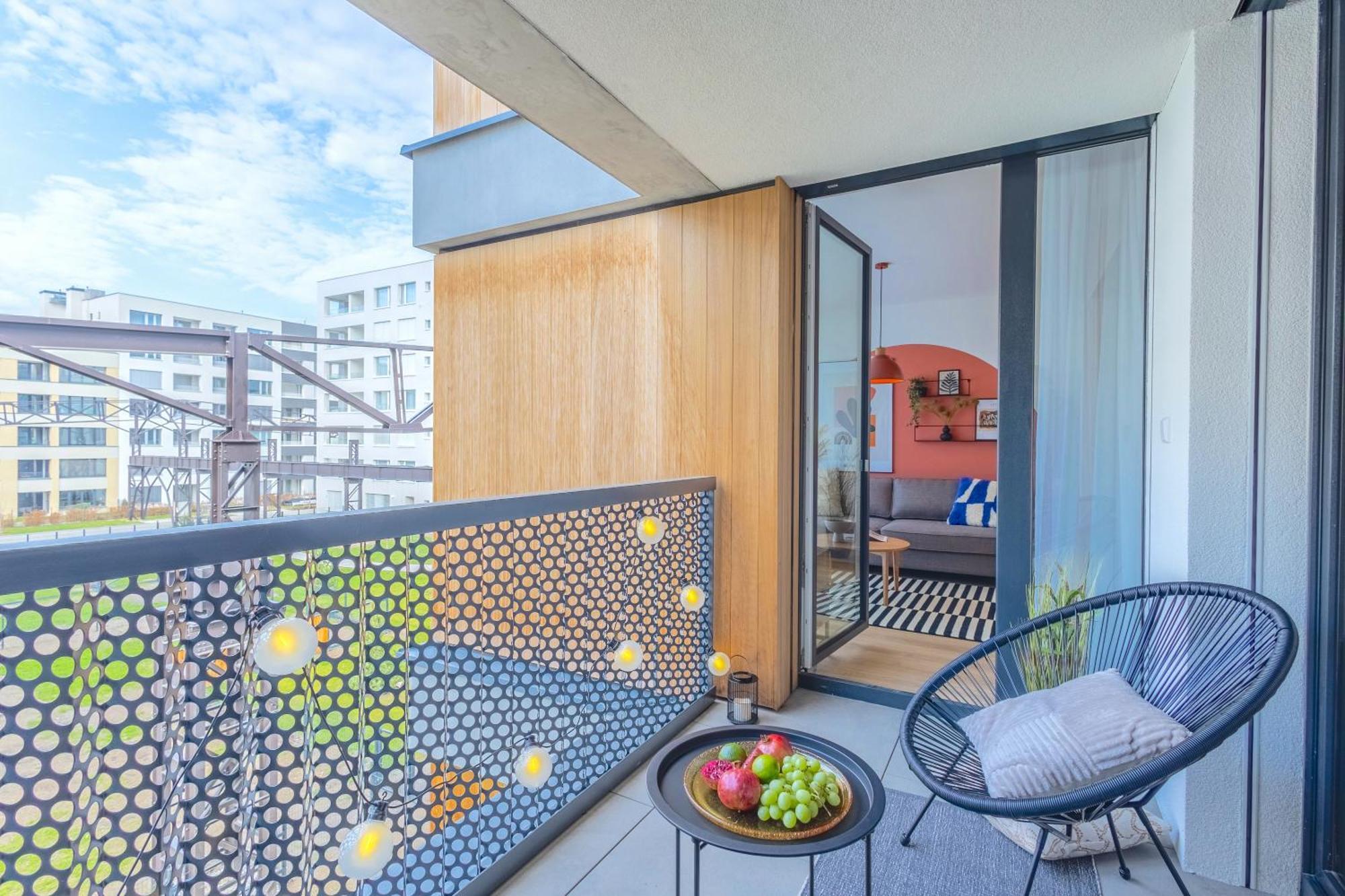 Design Apartment - Balcony, Free Parking, Yoga, 10 Mins To Center, By Gravity Prague Praga Exterior foto