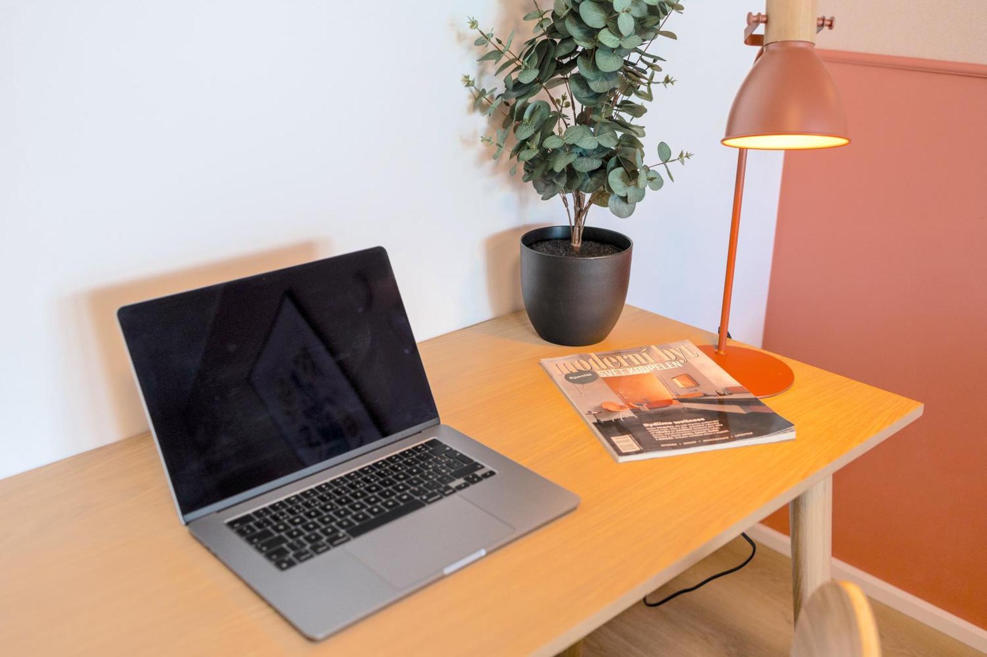 Design Apartment - Balcony, Free Parking, Yoga, 10 Mins To Center, By Gravity Prague Praga Exterior foto