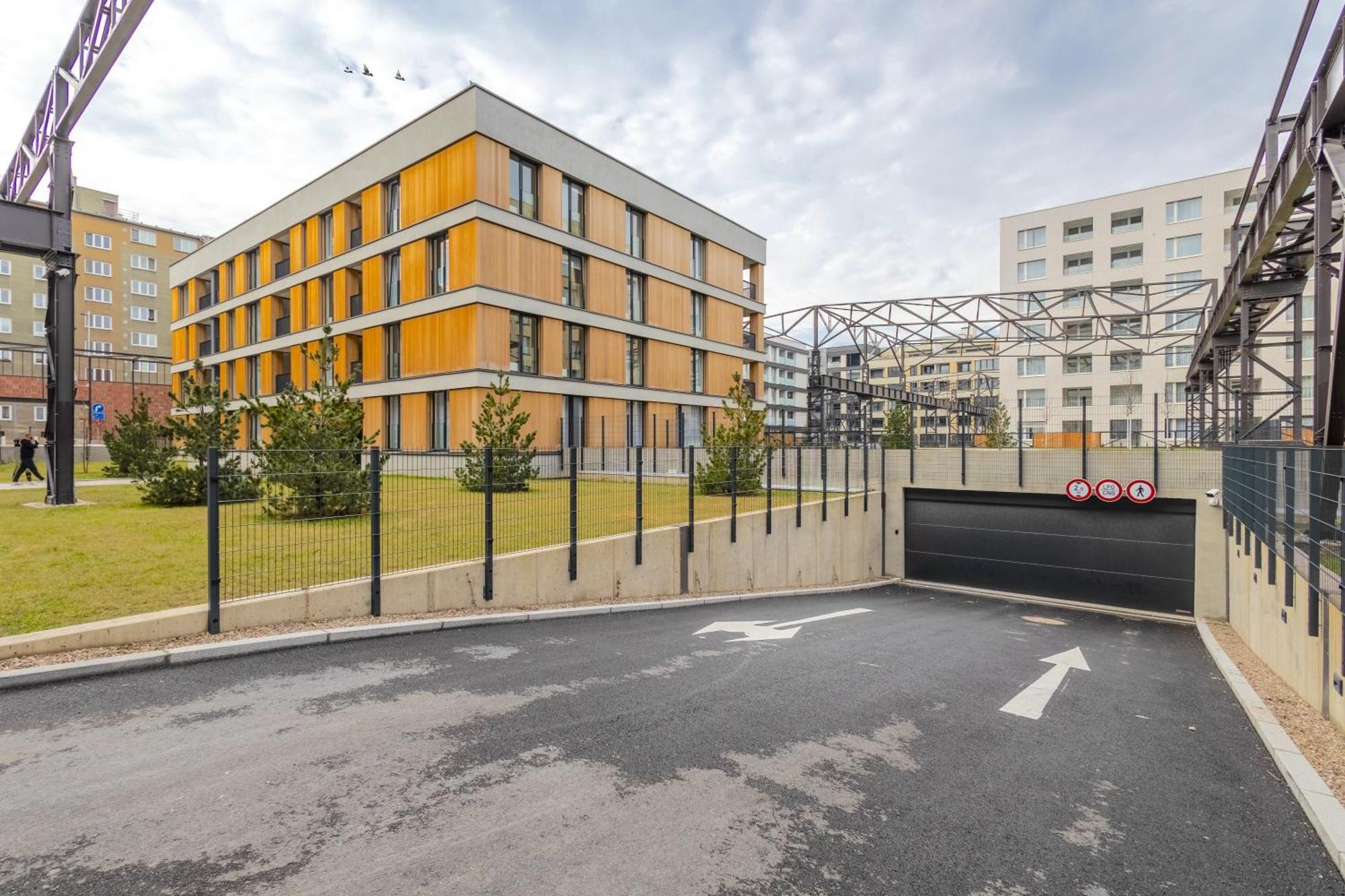 Design Apartment - Balcony, Free Parking, Yoga, 10 Mins To Center, By Gravity Prague Praga Exterior foto