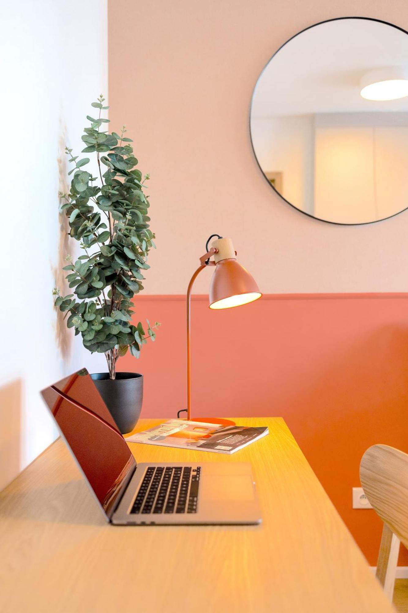 Design Apartment - Balcony, Free Parking, Yoga, 10 Mins To Center, By Gravity Prague Praga Exterior foto